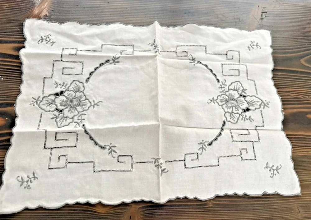 Grandmacore Vintage White Linen Placemats Set of 2 Embroidered Cutwork